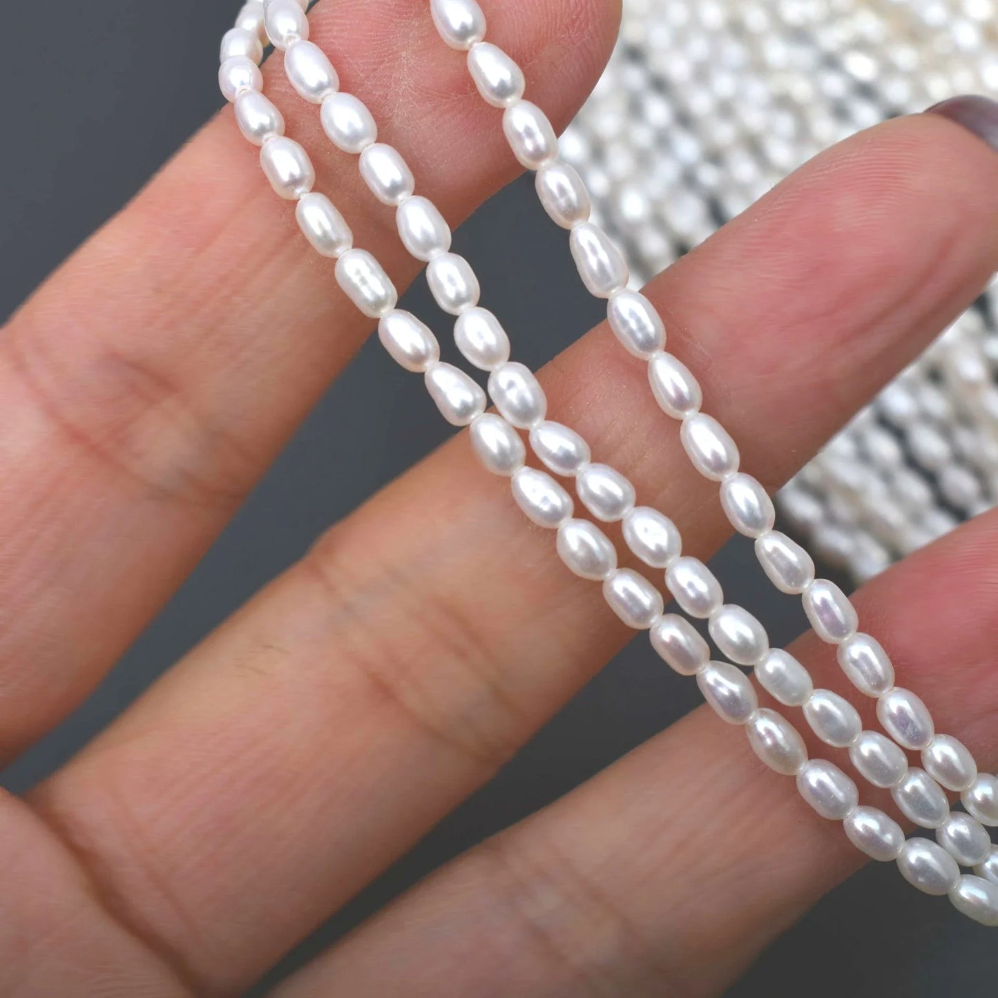 2.5-3mm Natural Radiant Freshwater White Rice AAAA Pearls Well-polished Smooth