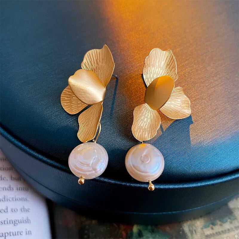 Natural Freshwater Pearls Earrings 18K Gold Plt Flower Earring For Party Wedding