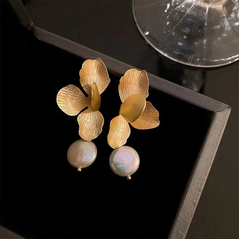 Natural Freshwater Pearls Earrings 18K Gold Plt Flower Earring For Party Wedding