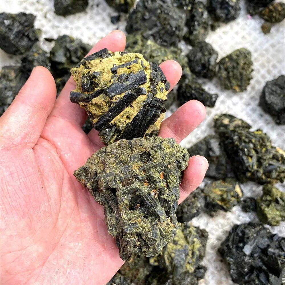 Green Tourmaline Natural Stone Raw Mineral Specimen Gemstones Healing Room Decor Reiki Crystals And Rock Stones Ornament