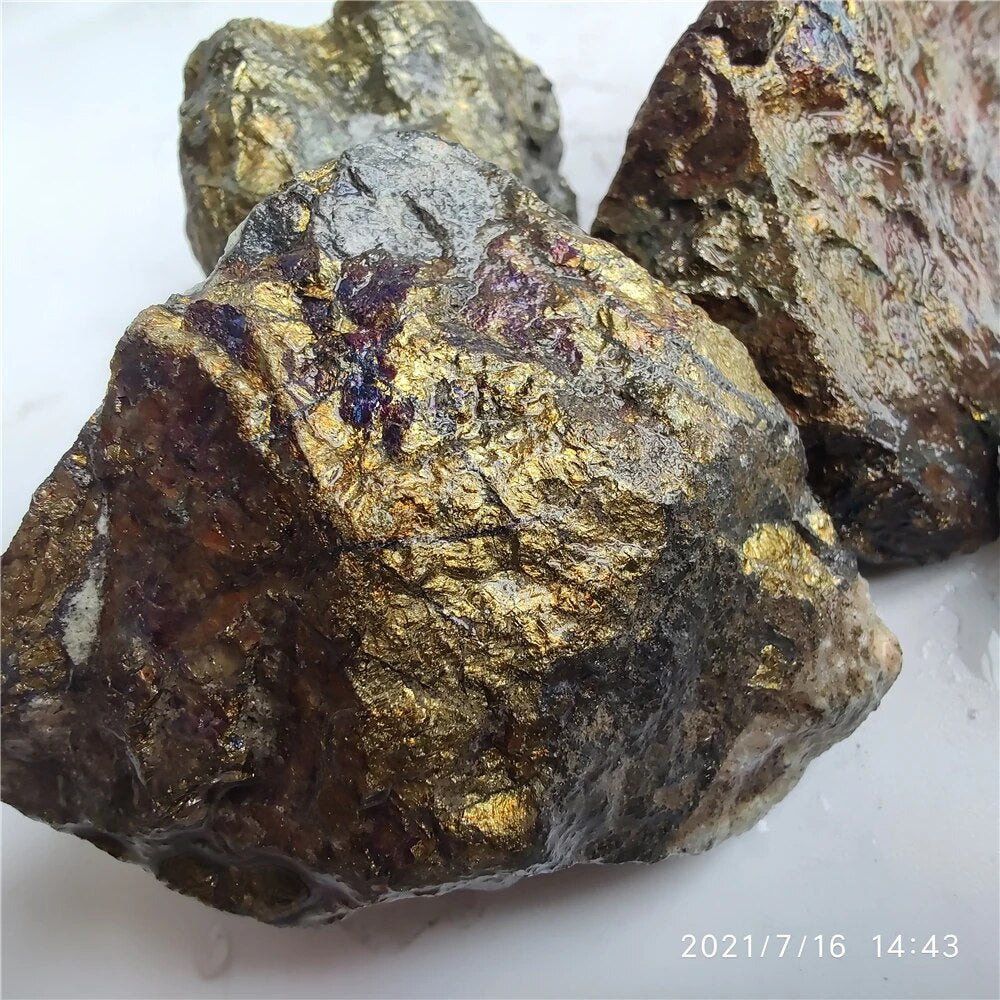 Wholesale Natural CuFeS2 Chalcopyrite Mineral Crystal Containing Gold Silver Copper Ore Ore Stone Teaching Specimen Experimental