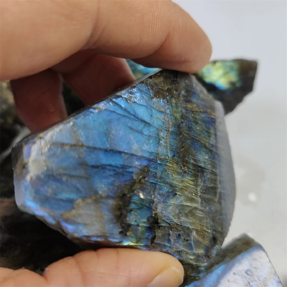 High Quality Natural Labradorite Smooth Side Original Labradorite Moonstone Natural Stones Ornament