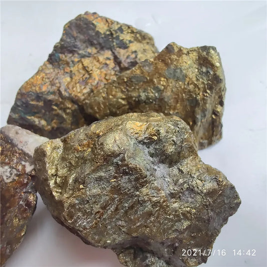 Wholesale Natural CuFeS2 Chalcopyrite Mineral Crystal Containing Gold Silver Copper Ore Ore Stone Teaching Specimen Experimental