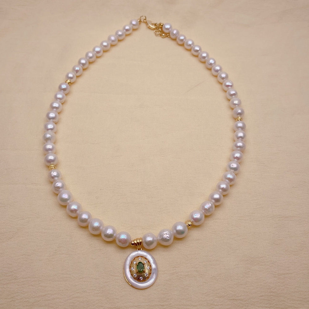Cultured White Nucleated Pearl Choker Necklace White Sea Shell Peridot Pendant